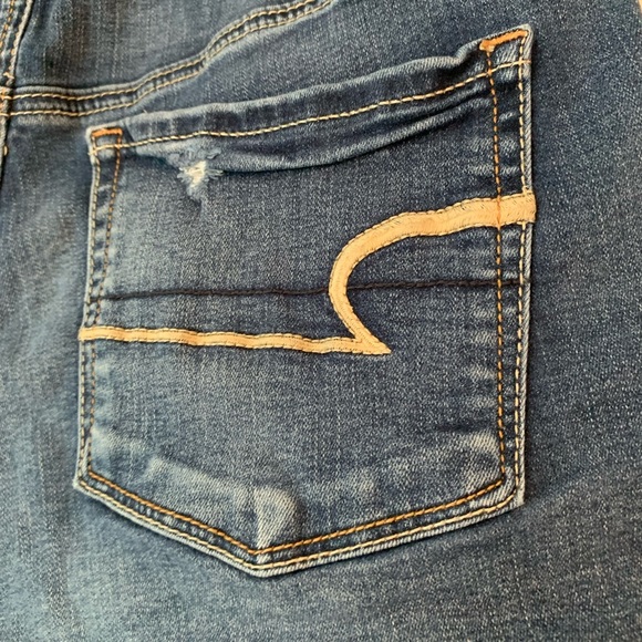 American Eagle Ripped Denim Shorts - Picture 8 of 8